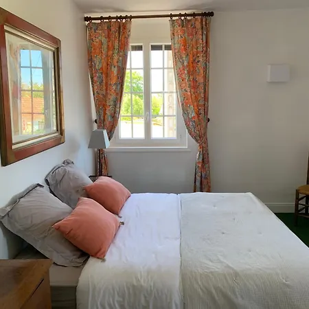 Avec Jardin A Cabourg, Proche Et Centre - Fr-1-487-324