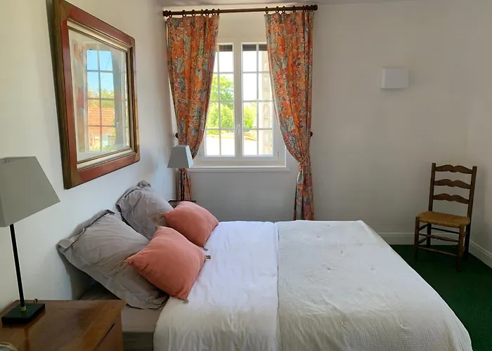 Avec Jardin A Cabourg, Proche Et Centre - Fr-1-487-324